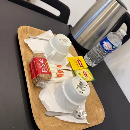 Vicos House * שרלרואה