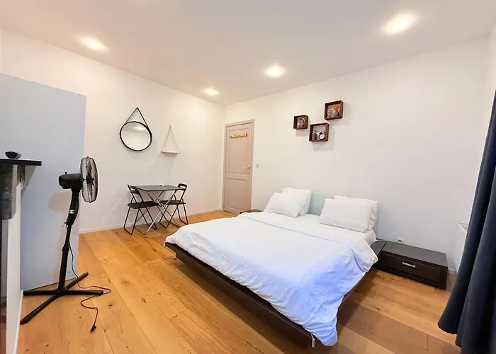 Проживание в семье Vicos House